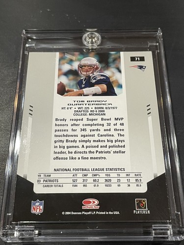 TOM BRADY 2004 BLATTZERTIFIZIERTE MATERIALIEN NEU ENGLAND SPIEGELKARTE Neuwertig! - Bild 2 von 2