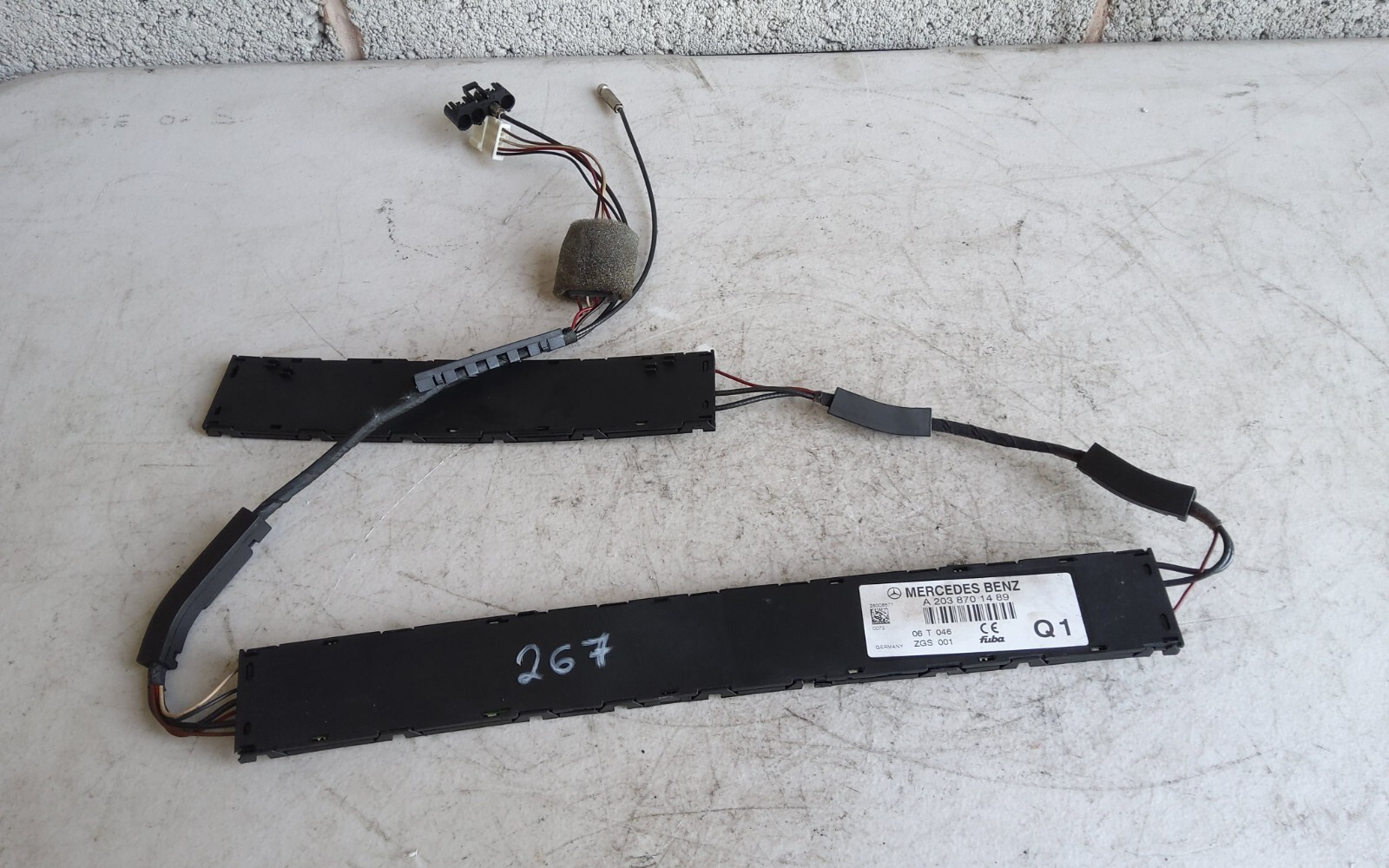 Antenna Amplifier A2038701489 Mercedes-Benz C Class W203 Saloon 