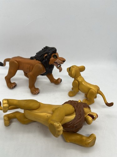 Figura de acción Disney Lion King SCAR, SIMBA X2 y Shenzi Fight 1994 Mattel. - Imagen 5 de 12