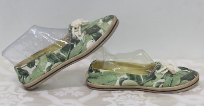 Faded Glory Women's Memory Foam Canvas Lace Up Flat Shoes Green Size