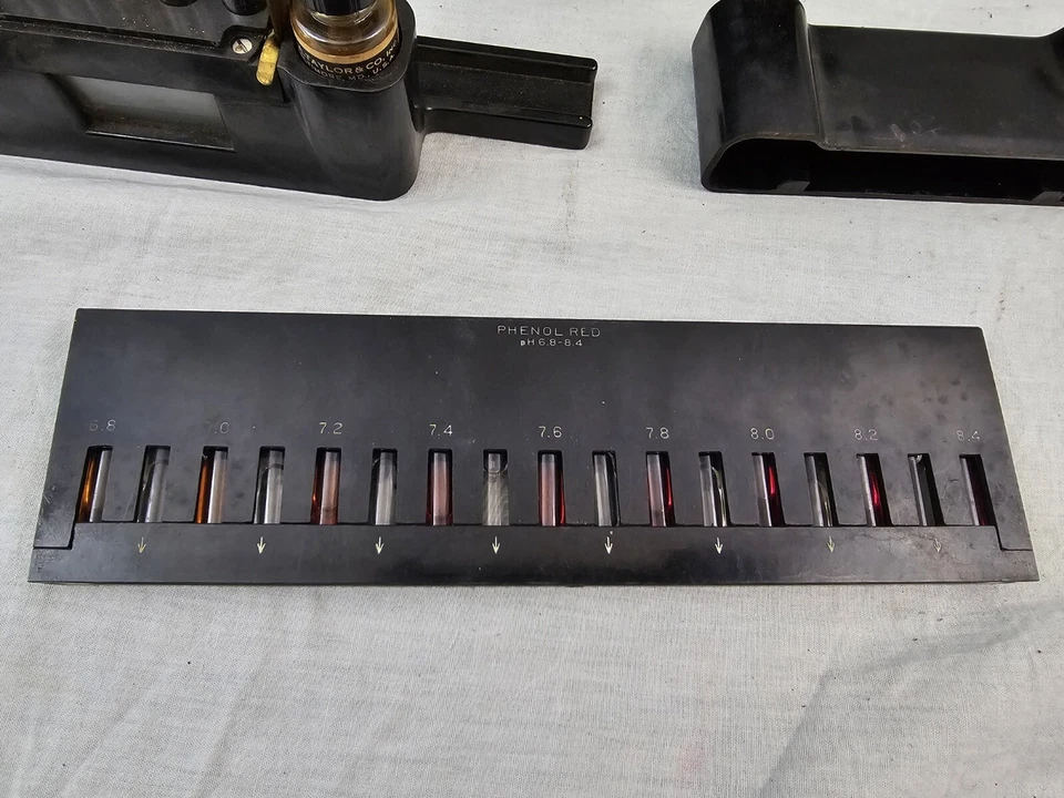 KIT COMPARADOR DE DIAPOSITIVAS VINTAGE TAYLOR PH MODELO T-2 CON ESTUCHE DE MADERA Foto 4 de 4