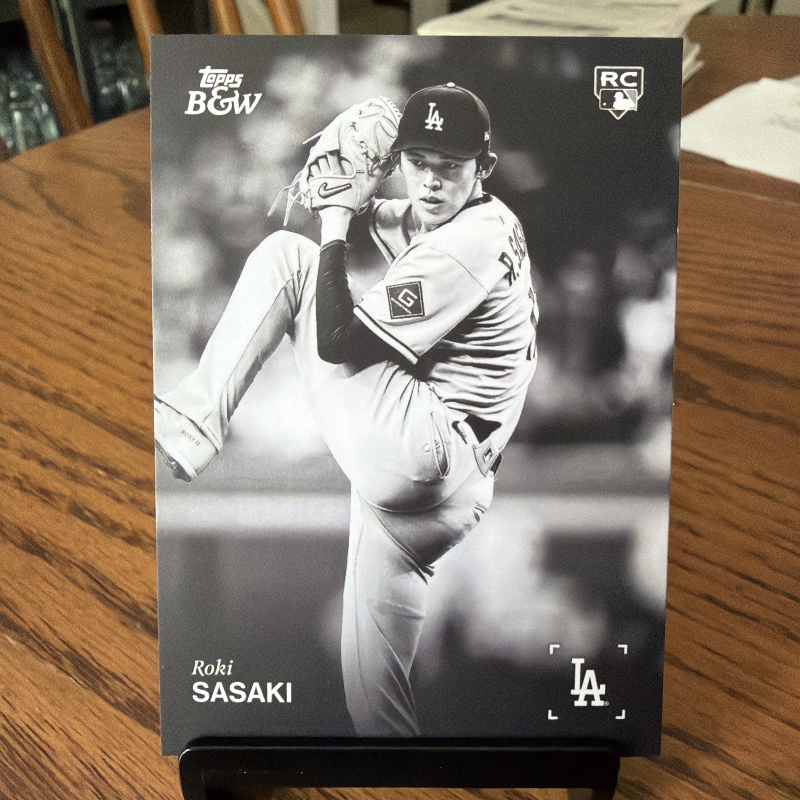 2025 Topps Black & White - Roki Sasaki #112 (RC)