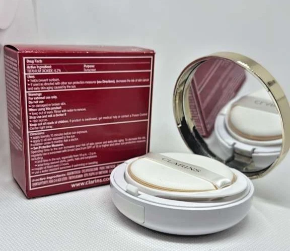 Base compacta de larga duración Clarins Everlasting 0,3 OZ 110 miel nueva en caja Foto 2 de 2