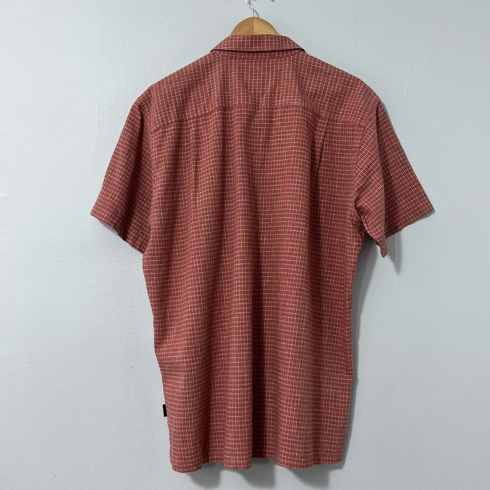 Camisa Patagonia Para Hombres Grande Roja a Cuadros Paso Trasero Cáñamo Algodón Orgánico Botón Delantero Foto 2 de 4