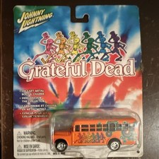 Johnny Lightning Grateful Dead 1995 Chevy Bus 1:64 Diecast Orange Multicolor