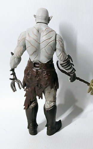 The Hobbit Desolation of Smaug Azog Wave 2 4.5-Inch Action Figure 2014 - Picture 4 of 5