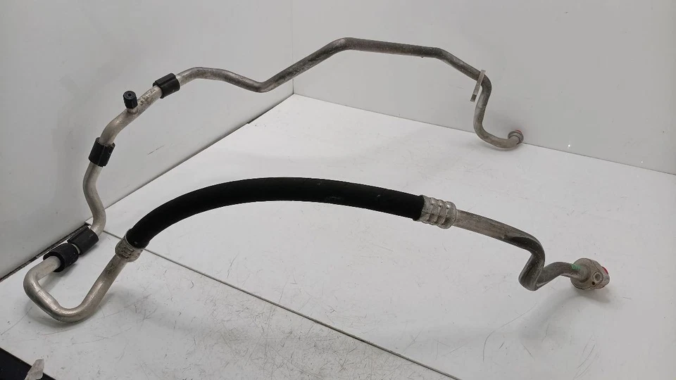 Manguera de línea de succión de aire acondicionado 2016 17 18 Volkswagen Jetta 1,4 L Foto 2 de 4