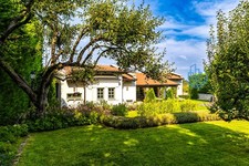 Toskanisches Atmosphäre in Budapest: Intime Luxusvilla in naturnaher Lage