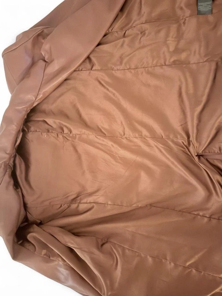 Blazer para mujer BlankNYC plisado talla pequeña chaqueta marrón Foto 4 de 4