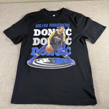 Dallas Mavericks Shirt Mens Small Black NBA Basketball Doncic Tee Luka Player