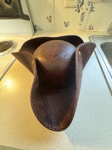 Faux Leather Pirate Hat - Brown Distressed Leather Colonial Style Tricorner - Picture 11 of 12