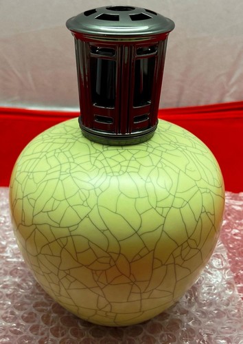 New in Box Scentier Celery Crackle #410 Large Fragrance Oil Diffuser Lamp - Picture 2 of 12