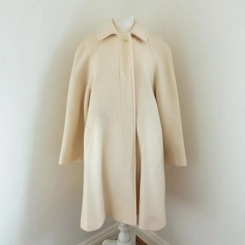 Burberry 1980s Vintage Coats, Jackets & Waistcoats for Women for