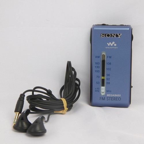 Box Sony SRF-S84 FM/AM Super Compact Radio Walkman Analog Tuner - Blau - Bild 3 von 12