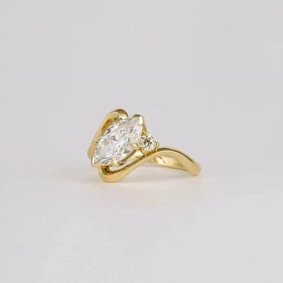 Anillo de compromiso 925 enchapado en oro amarillo de 14 k de moissanita real corte marquesa de 2 quilates 7 8 Foto 3 de 3