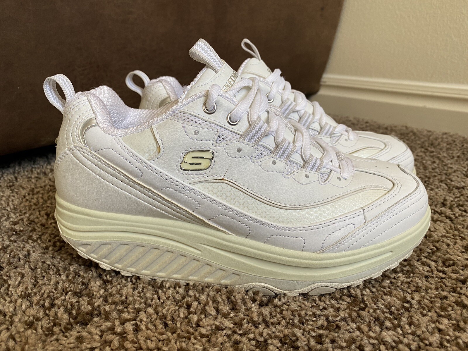 skechers extra wide womens sneakers