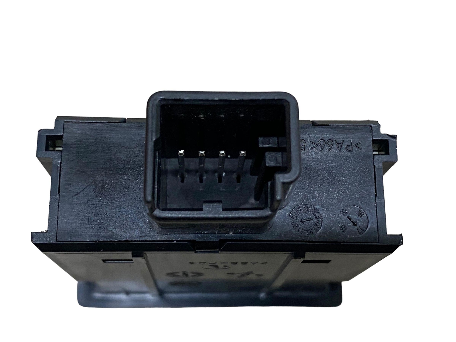 2017-2024 MASERATI LEVANTE REAR CENTER CONSOLE DUAL USB CHARGING PORT HUB