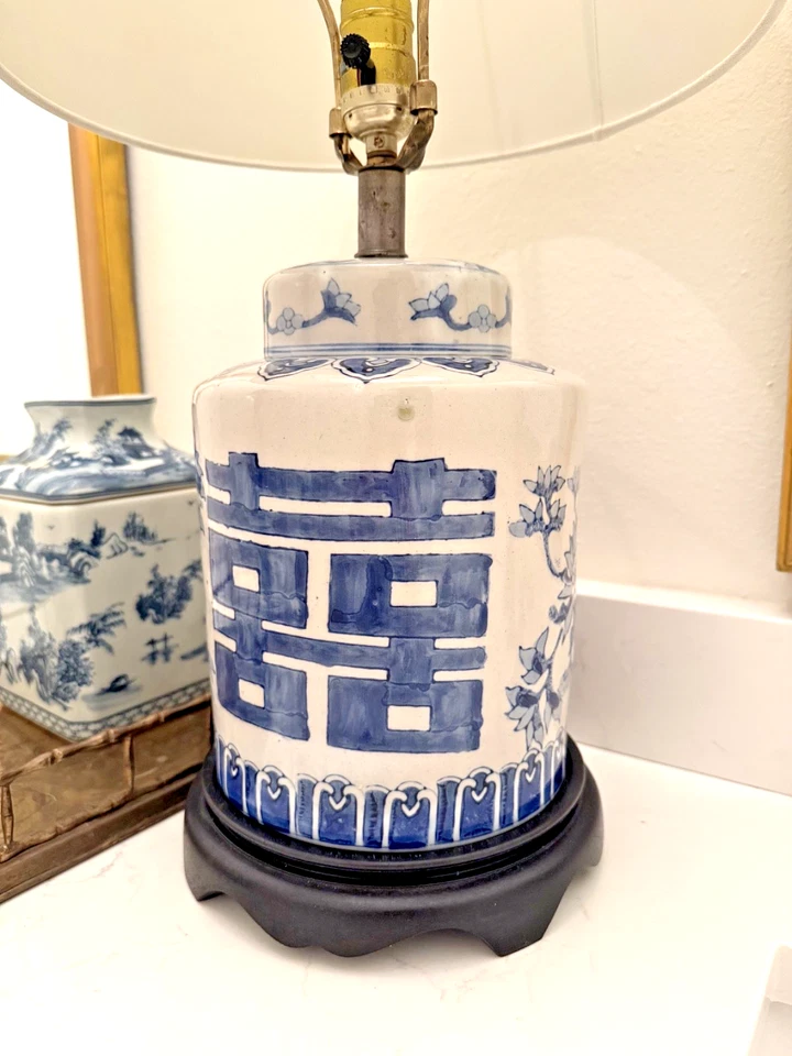 Lámpara de mesa tarro de jengibre de porcelana azul y blanco Foto 2 de 4