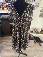 Jessica Simpson Women's Floral Dress Size M