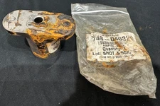 NOS MTD 748-04082 Blade Adapter with Star Genuine OEM Replacement Part