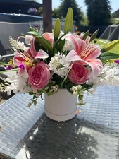 Gift Artificial Flowers In Hat Box Long Lasting Beautiful