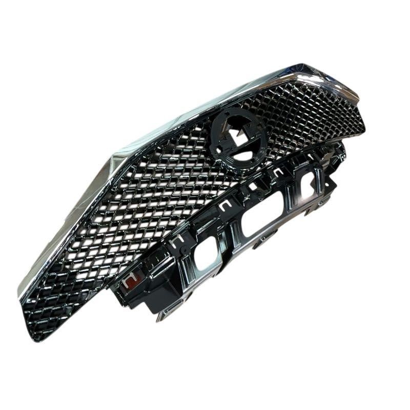 Calandre avant Nissan Note E12 : stop aux débris routiers avec la grille 623103WF0A
