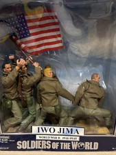 Vintage 1998 Soldiers of the World WWII US Army Iwo Jima Set Soldiers Are 12