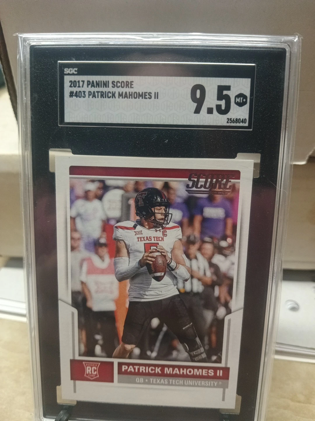 Patrick Mahomes trading card
