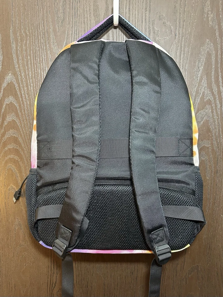 全新无标签 大号 18x14 英寸 迪士尼乐园度假区 米老鼠 领带 染色 便携式电脑 背包 USB 集线器 — 第 4/4 张图片