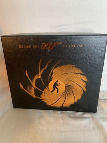 James Bond 007 Collector's Set - 8 VHS Movies Deluxe Letterbox Edition - Picture 2 of 4