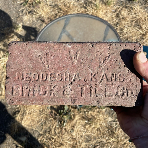 Neodesha, Kans. Brick & Tile Co. Red Rough Ashlar Brick for Masonry