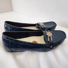 AK Anne Klein iFlex croc-embossed loafers blue size 8 medallion hardware