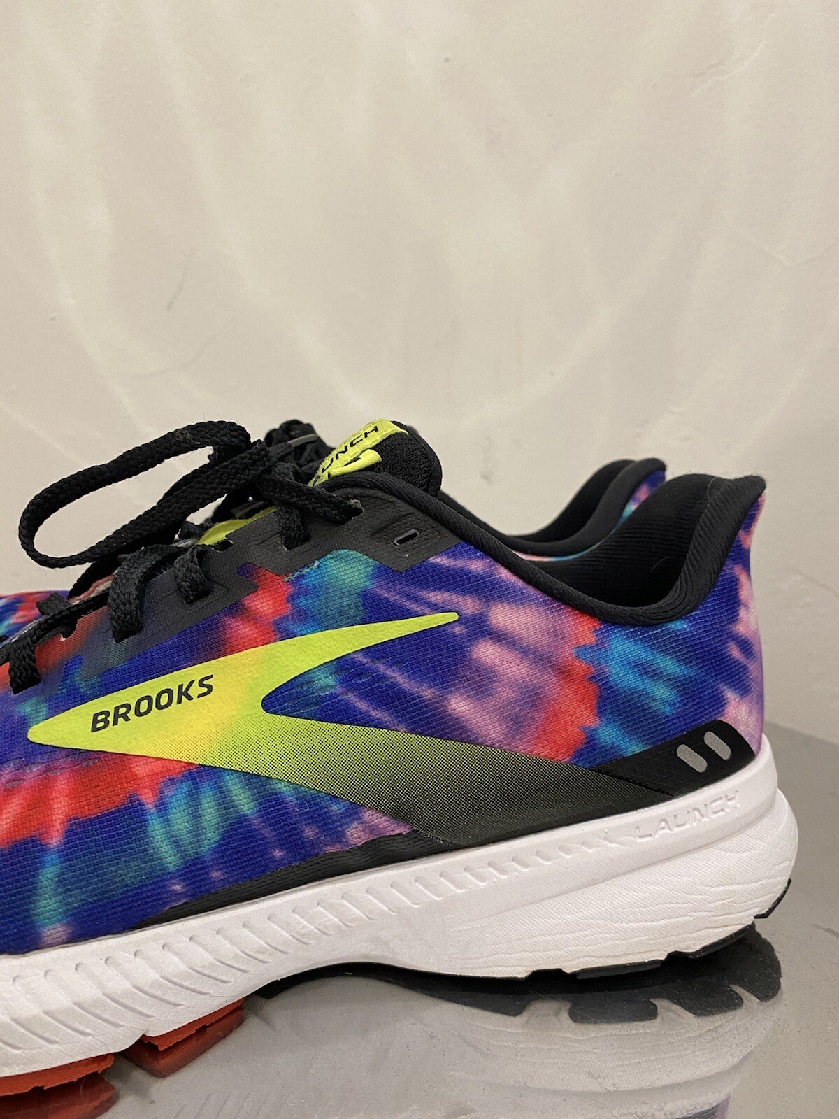 Brooks Womens Launch 8 Running Shoe Tie Dye Black/Nightlife/Red Size 12