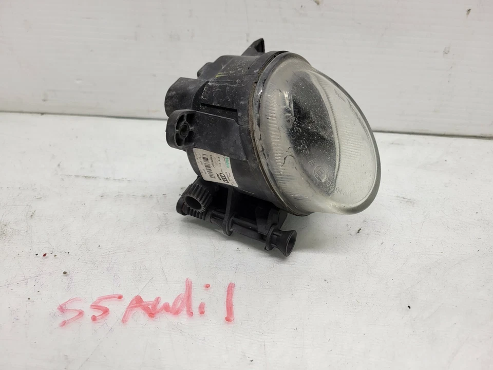 Faro antiniebla pasajero derecho audi s5 2008-2012 Foto 3 de 4