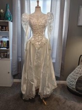 Sweetheart Gowns off-white wedding dress size 8