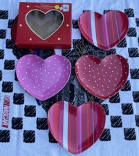 Pottery Barn Kids Valentine  s Heart Shaped Melamine Plates Set of 4