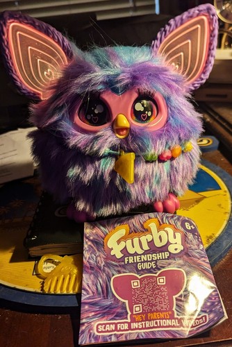 Hasbro Furby 2023 w/ Necklace Purple Tie Dye Interactive Pet Toy Preowned TESTED - Picture 3 of 14