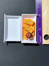 "Zuru 5 Surprise FOODIE Mini Brands" TGI Fridays Mozzarella Sticks