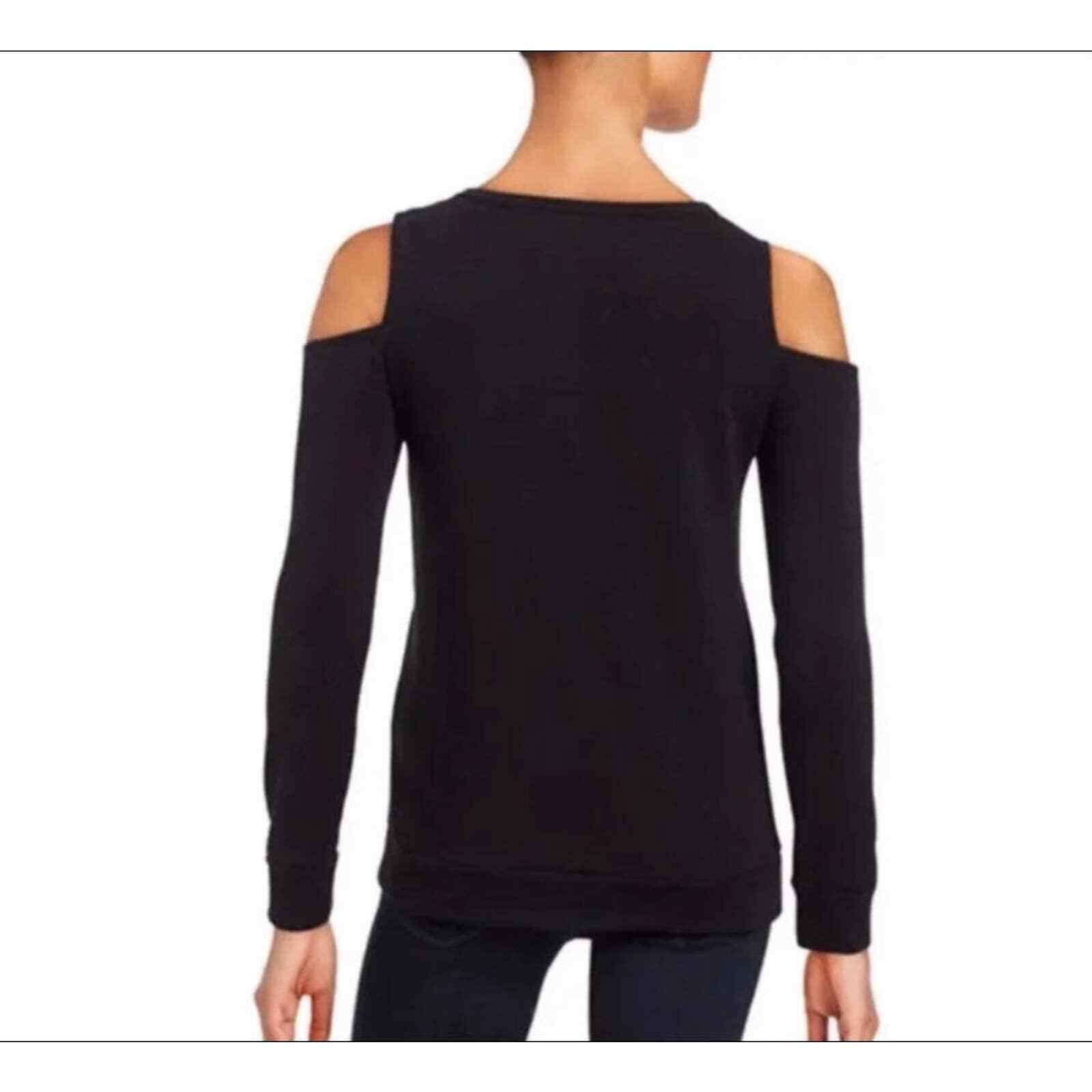 Women's cold shoulder sweater with patch - image 2