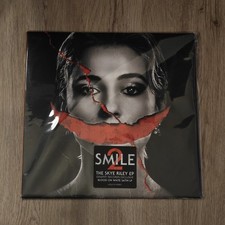 SMILE 2 Skye Riley Naomi Scott EP Blood Splat...