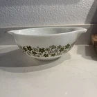 Pyrex #443 Cinderella mixing bowl  "Spring Blossom Green" pattern "Crazy Daisy"