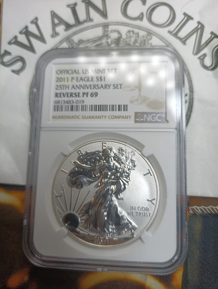 Серебряный американский орел 2011-P реверс пруф NGC PF69 ES118 - Изображение 2 из 3