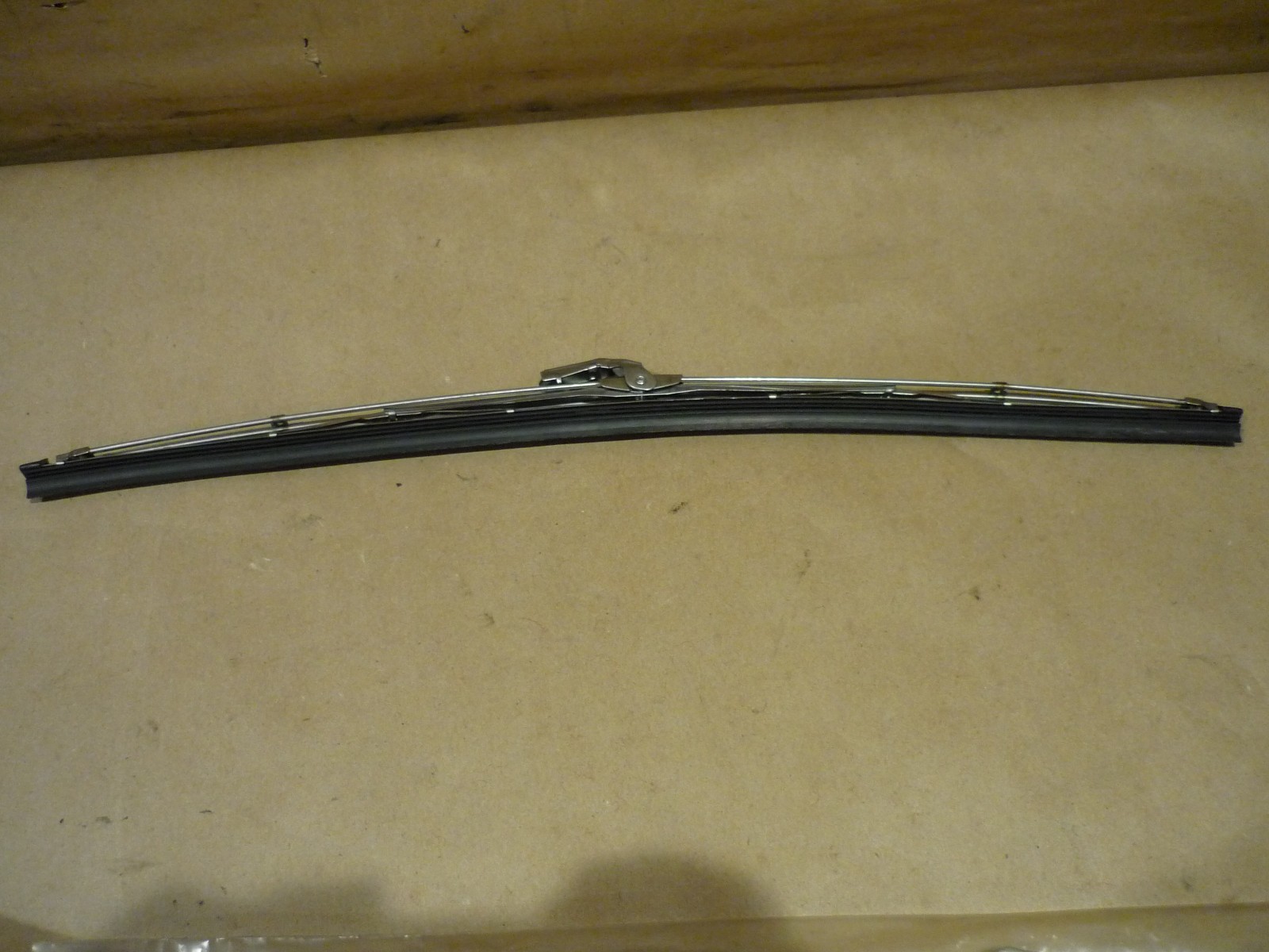 Ferrari 208-308 - 18 Inch Wiper Blade (NEW) - P/N 40273906