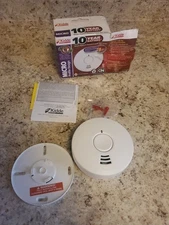 NEW Kidde 10 Year Sealed-In Battery-Powered Ionization Smoke Alarm i1040 *9-5-22