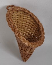 Vintage Wicker Cornucopia Horn Of Plenty Basket Handle Thanksgiving