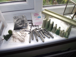 N Gauge Job Lot Of Model Railway Mixed Accessories Etc