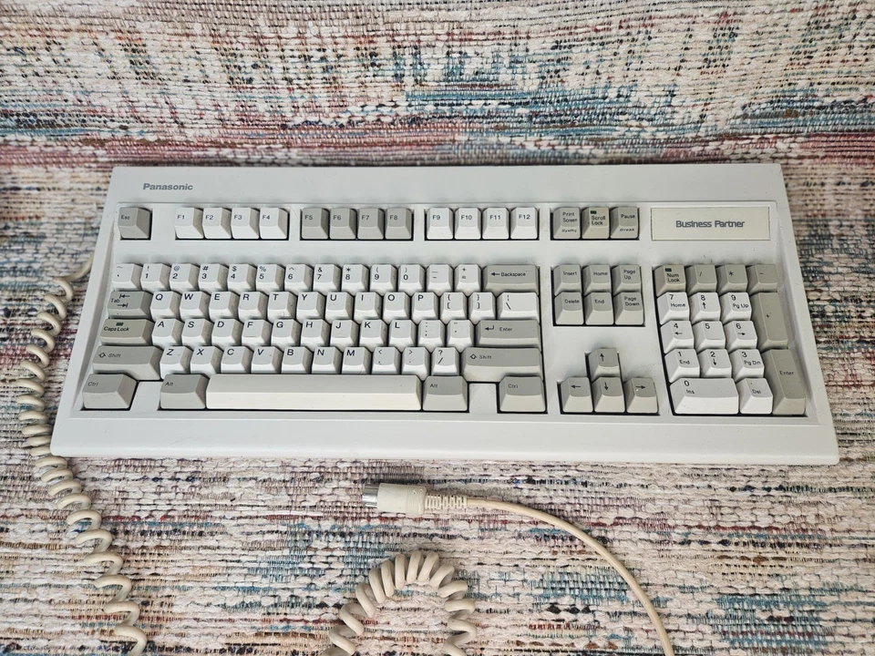 Panasonic Wired 104-key Enhanced Keyboard AT-style port Clicky Mechanical - Image 2 of 4