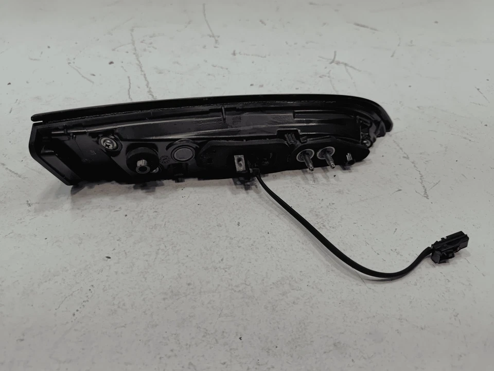 2024 Buick Envista lanterna traseira direita lateral do passageiro lanterna traseira interna fabricante de equipamento original - Imagem 3 de 4