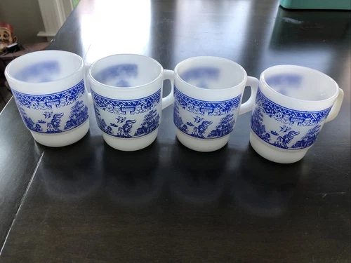 4 Anchor Hocking 4” White Milk Glass Asian Coffee Mugs Vintage Fire King Blue