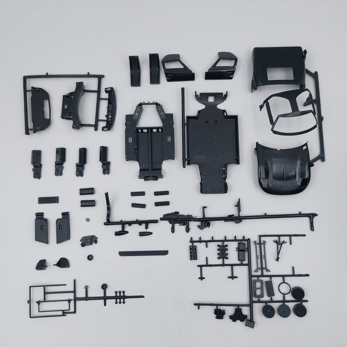 IMC Mark II Ford GT Plastic Kit 1:25 No. 112-200 Unassembled